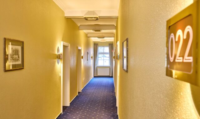 Flur_Hotel_Linderhof_Tagung_Meeting_compressed