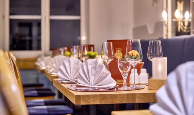 Restaurant_Linderhof_Hotel_Erfurt_IUrlaub_compressed